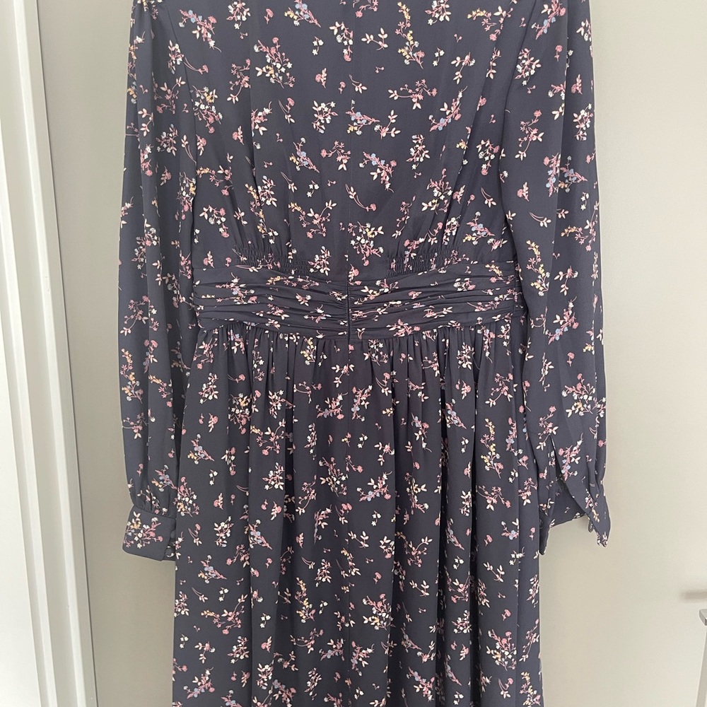 Gal Meets Glam Kelsey Crepe Dress - Navy Floral (Like New) - Picture 6 of 6